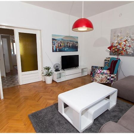 Kaštela Large Apartment Between Split And Trogir מראה חיצוני תמונה