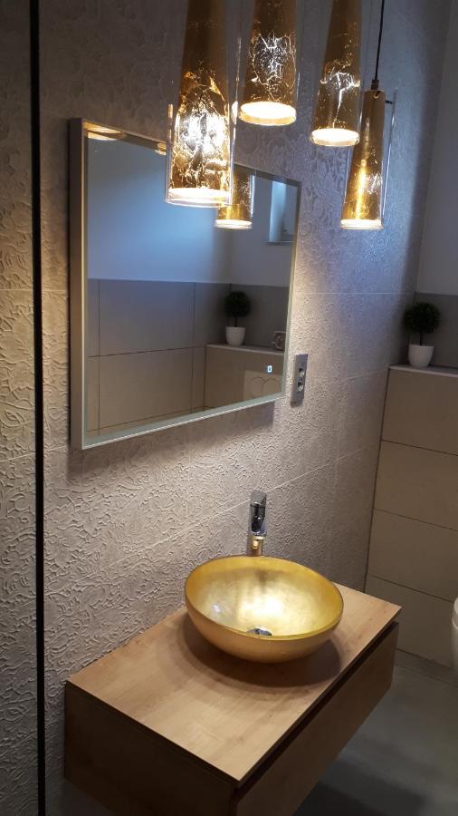 Kaštela Large Apartment Between Split And Trogir מראה חיצוני תמונה