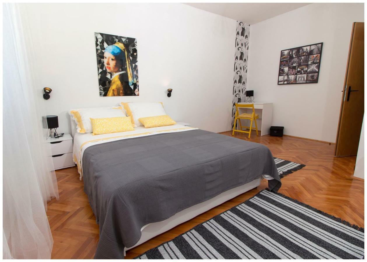 Kaštela Large Apartment Between Split And Trogir מראה חיצוני תמונה